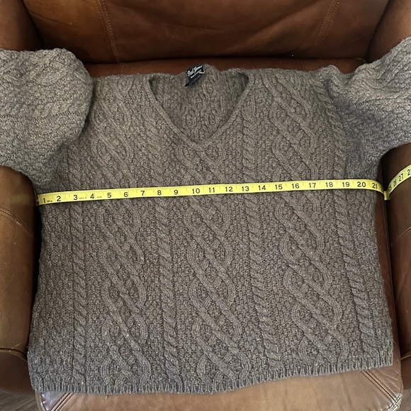 PAUL JAMES -ENGLAND | 100% Wool Cropped Cable-knit Sweater - Women’s Medium - Picture 5 of 6